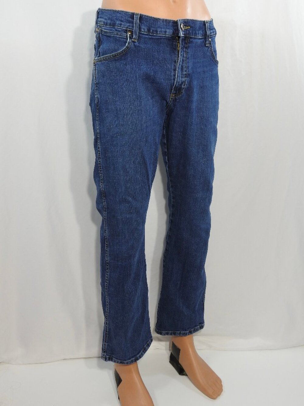 Wrangler 34x30 (32-36x28) Slim Boot 77 Mens Jeans Legacy Denim